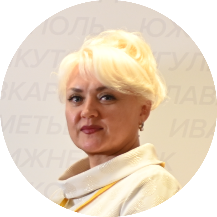 – Одно из значений, влияющих на размер пенсии, – соотношение зарплаты конкретного пенсионера к средней по стране. Для расчета этого коэффициента сотрудники Фонда взяли период работы Елены Лысенко с 1970 по 1974 год. Он составил 0,533 при максимально возможном 1,2. Мы посоветовали пенсионерке предоставить в СФР справки о зарплате с тех мест работы, где получала она больше. Елена так и поступила. После предоставления документов в Соцфонд зарплатный коэффициент вырос до 0,864. Кроме того, СФР заменил период ухода за ребенком на период работы – это более выгодный вариант расчета для пенсионерки, – рассказала руководитель донецкого Центра Оксана Сигидина.