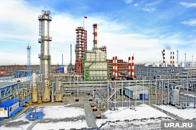 Мини-НПЗ в ХМАО продают за 120 миллионов рублей (фото из архива URA.RU)
Фото: Сергей Русанов © URA.RU