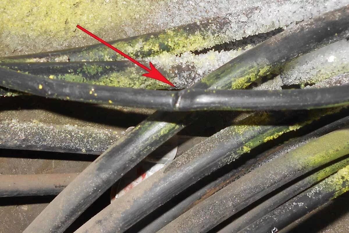 Повреждённый кабель