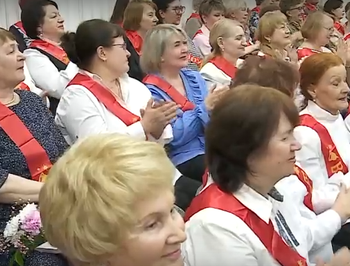     В Красноярске завершился учебный год в народном университете «Активное долголетие»