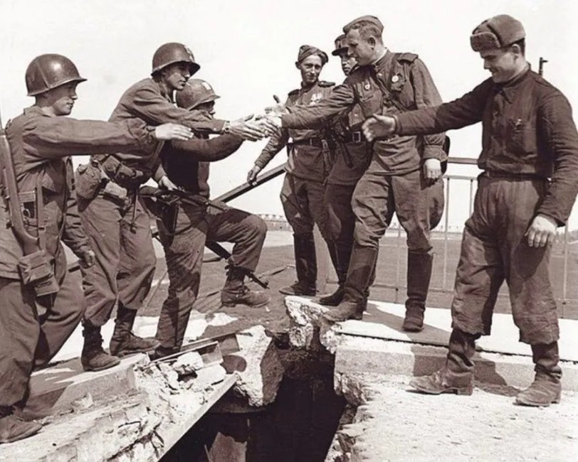 Встреча американских и советских солдат, youtube.com