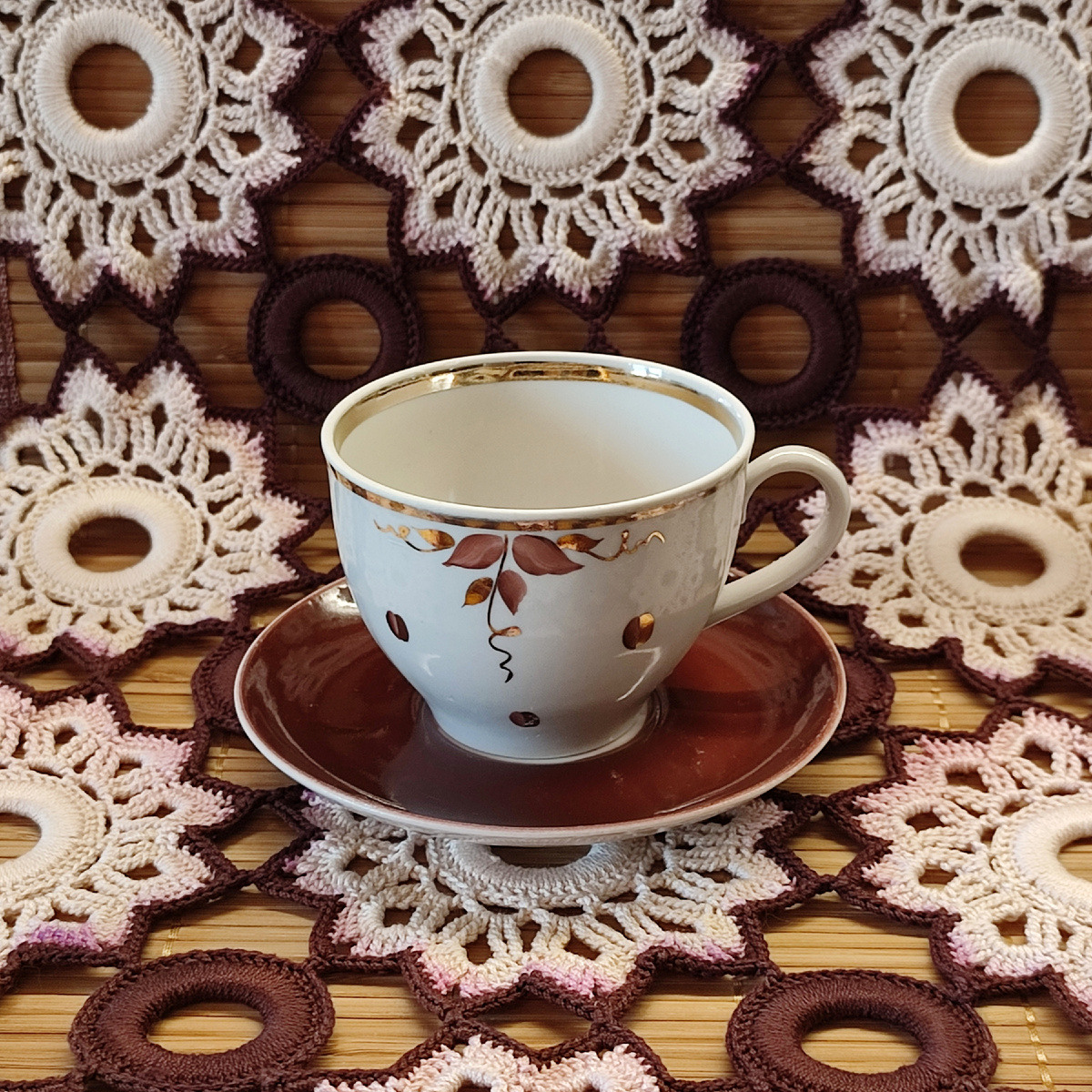 Кофейная пара с кофейным рисунком, Прокопьевск, 1976-91 гг. Цена 350 рублей.