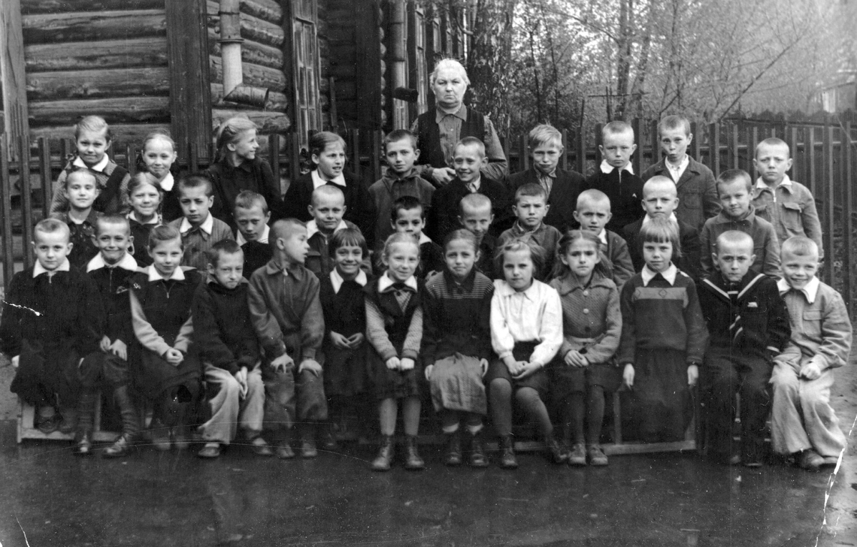 Послевоенные детские дома. Фото из Яндекса. 