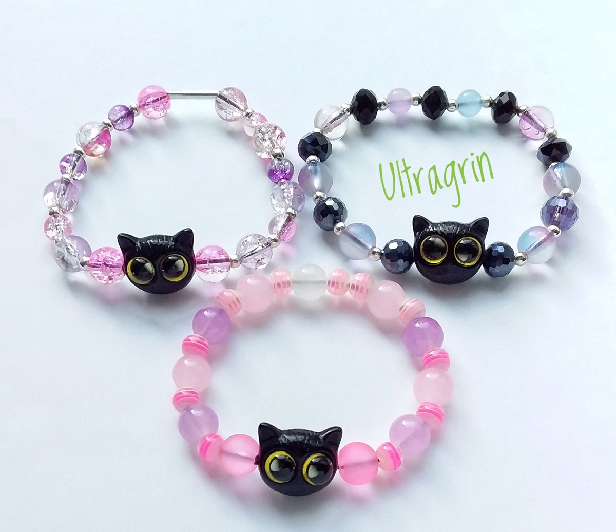 Браслеты с котом.