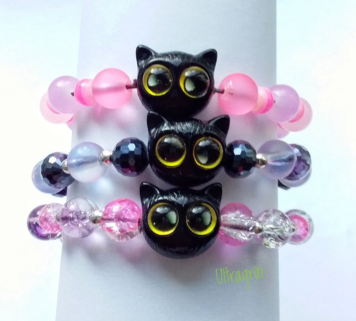 Браслеты с котом.