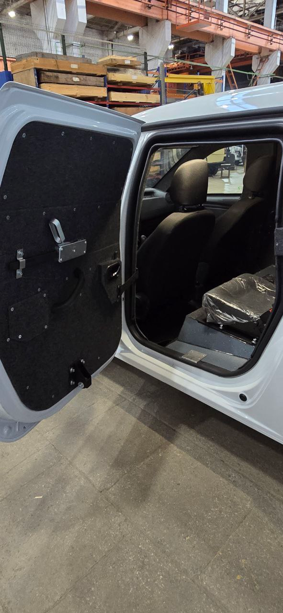   Бронированная Lada Largus