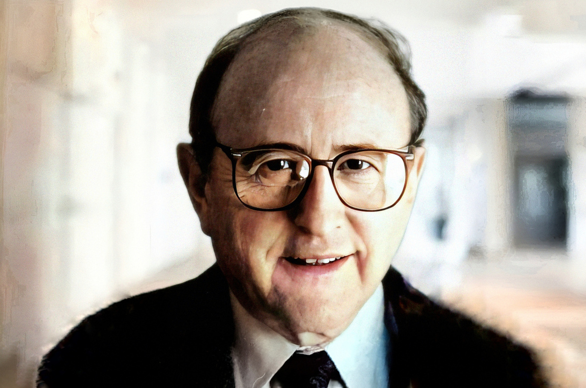 Бернард Лоун.