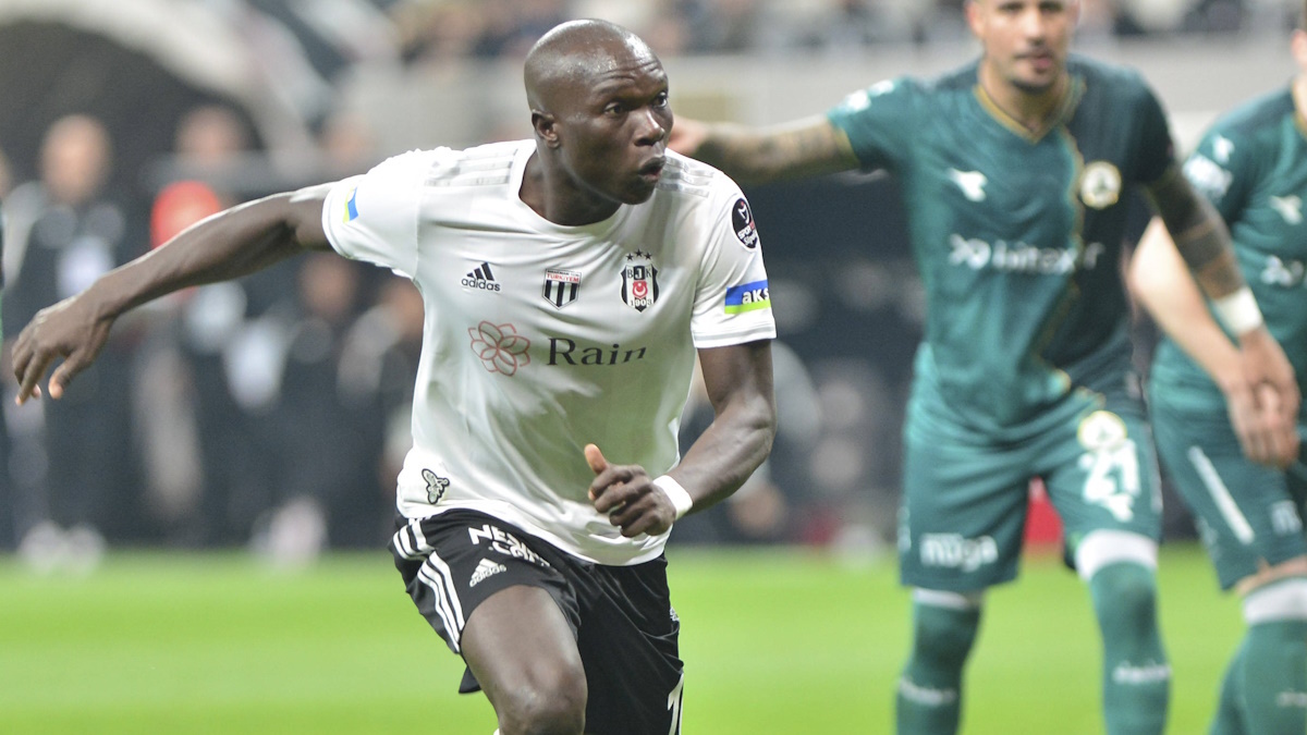    Венсан Абубакар в игре за "Бешикташ". Фото: GLOBAL LOOK PRESS