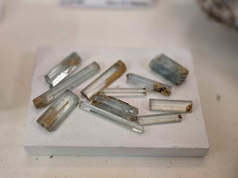 Кристаллы аквамарина, Забайкалье, Шерлова гора