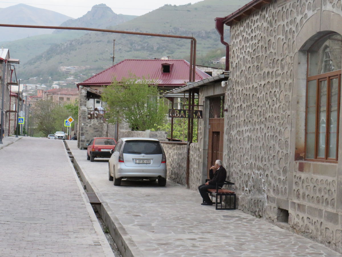 Горис (Армения) - надпись "Сварка" на русском