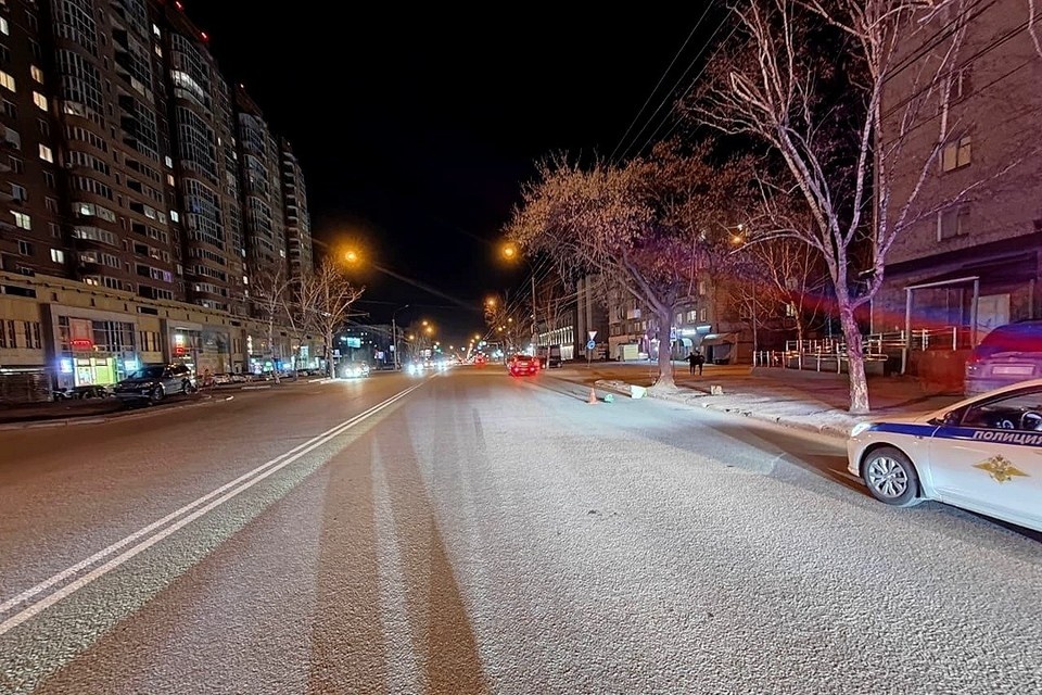    В Новосибирске 17-летний парень на мотоцикле сбил мужчину на Вавилова. Фото: Госавтоинспекция по Новосибирской области