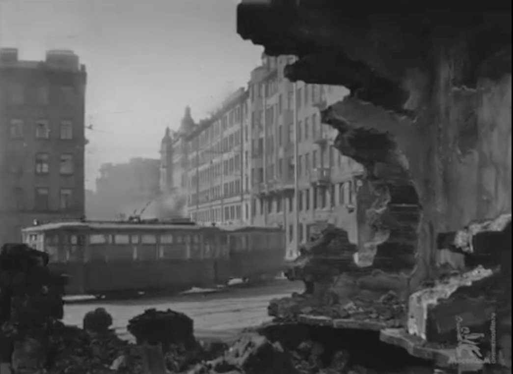 Кадр из фильма «Ленинградская симфония» 
