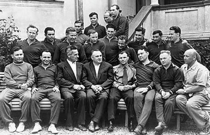 Первый отряд космонавтов - первые поселенцы Звездного городка / Фото: mccvu.ru