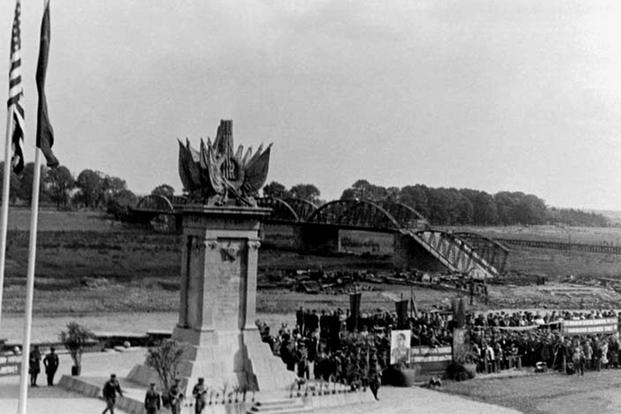    80 лет встречи на Эльбе: языковой барьер не помешал солдатам