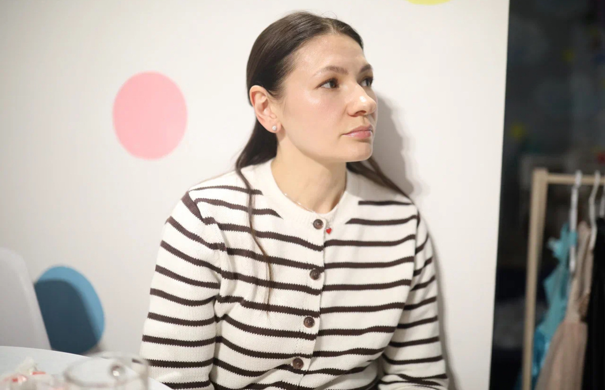 Моё фото с этих «посиделок», видно, что контуринг я не делала в этот день 😂