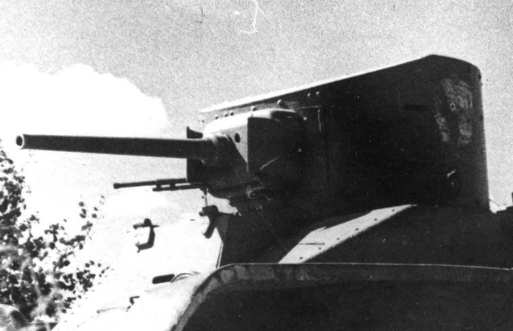 Танковая пушка Б-3 калибра 37-мм, устанавливавшаяся на танки БТ-2 и Т-26. Фотография в свободном доступе.