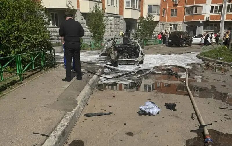 Потушили горевший авто.  фото: картинки яндекса.