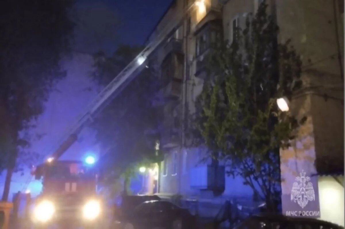    В Астрахани ночью произошел пожар на улице Советской с пострадавшими