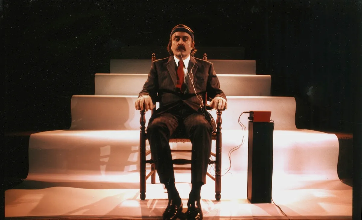 «Это настоящие резонансы, они не поэтические, а физические.» — Элвин Люсье (1931–2021)