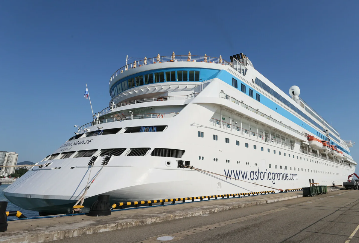 Лайнер Astoria Grande