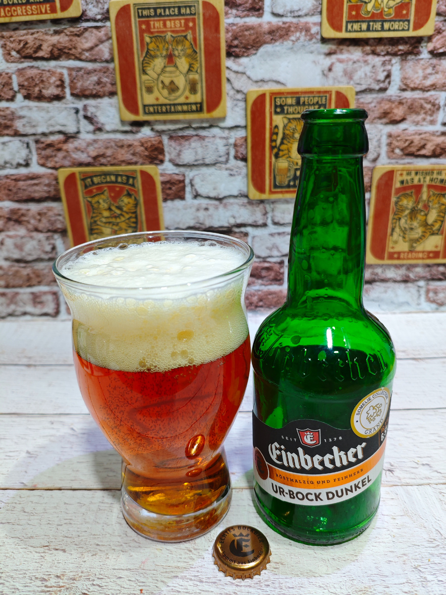 Айнбекер Ур-Бок Дункель