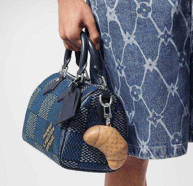 На показе в Париже представили невероятно дорогие аксессуары: круассан, пончик, шоколад, печенье с предсказанием, пиццу и другие