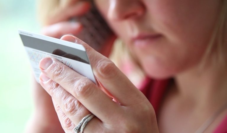    Оренбурженка лишилась полумиллиона рублей при попытке заработка на инвестициях Оренбуржье