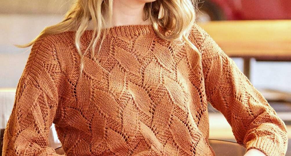 5 вязаных пуловеров с ажурными и структурными узорами. Модели с подробным описанием и схемами