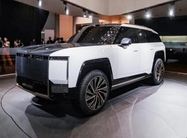     Jetour G700 и G900. Фото Jetour