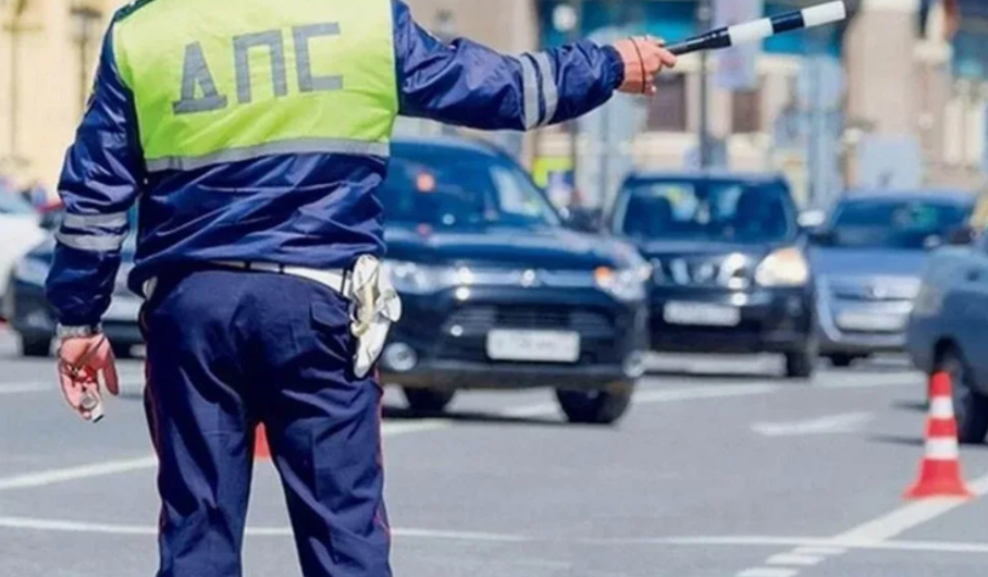 Скриншот инспектор ГИБДД, сайт Яндекс Картинки