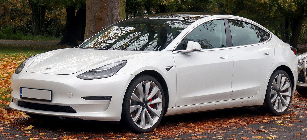 Tesla Model 3.1