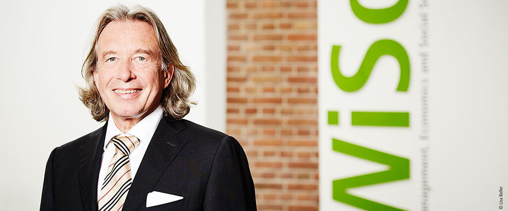 Профессор Томас Йегер.