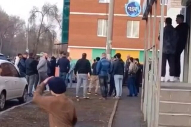 Рашид не боится суда из-за несовершеннолетия. От него всем двором отбивали молодую незнакомку