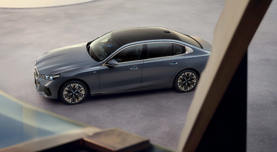 BMW 5 Series L 2025