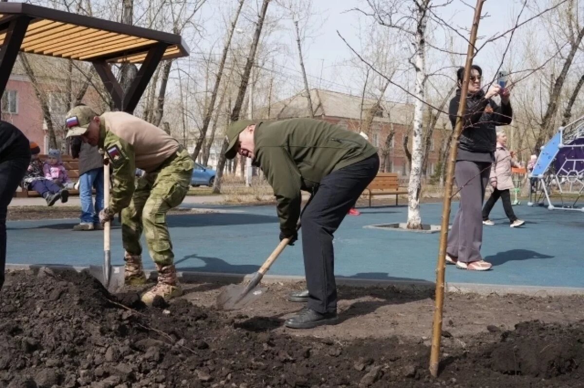   Красноярцы привели в порядок памятные места в каждом районе города