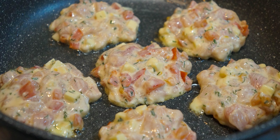 Даже мясорубка не нужна: куриные котлеты за 15 минут