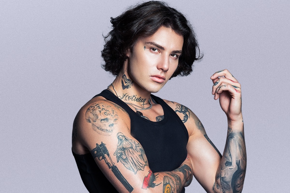 "Иногда одна песня может сделать больше, чем годы терапии. Она может вернуть тебе самого себя."