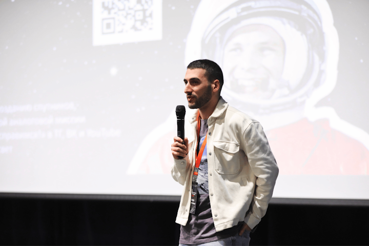 Марат Айрапетян - космический инженер // источник фото: пресс-служба Дома Москвы в Ереване. 