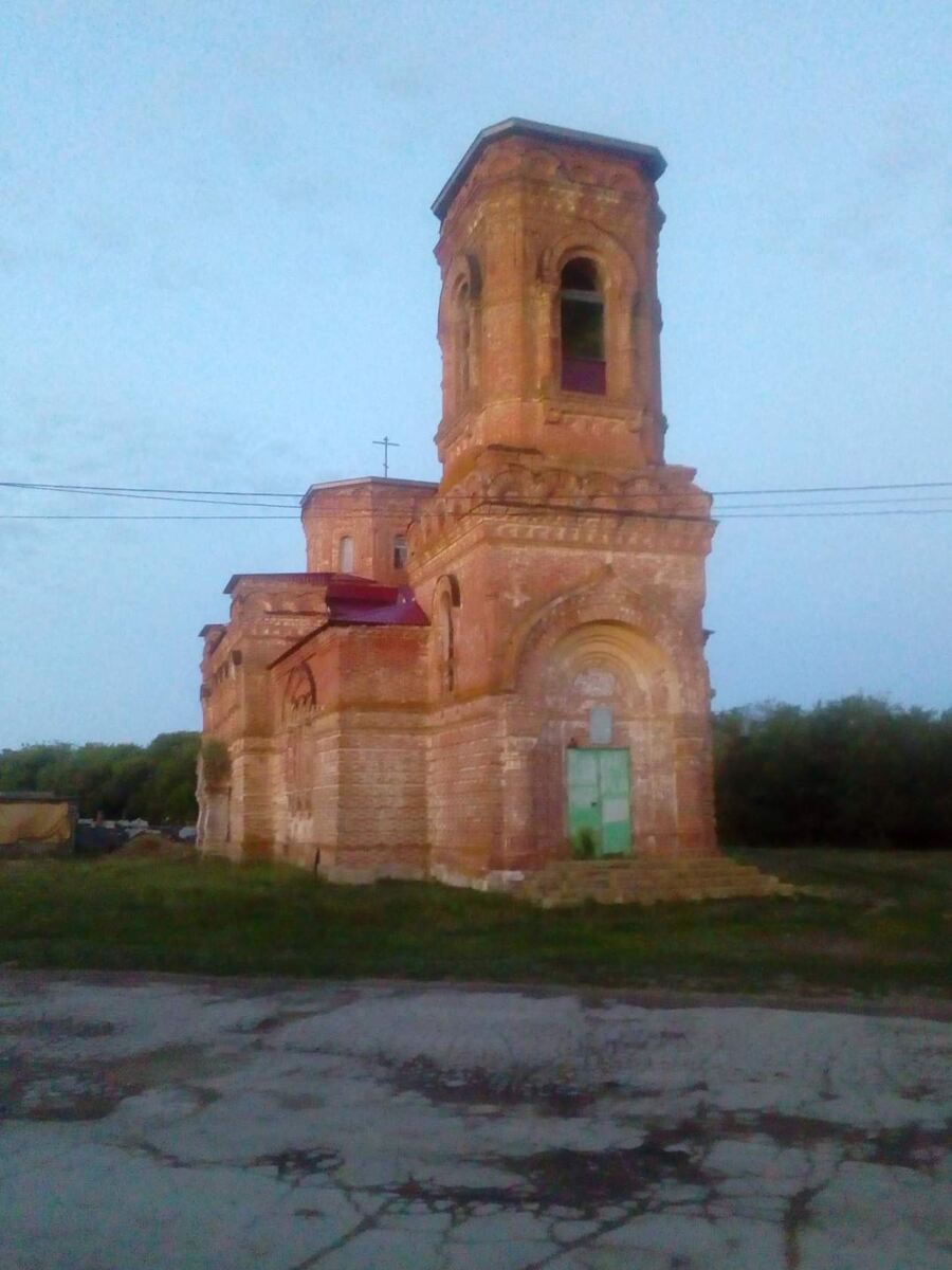 Пугачевский район, с. Давыдовка - Церковь Михаила Архангела.
