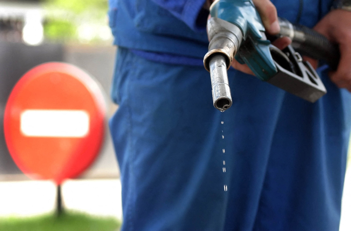Фото заимствовано - https://www.msn.com/en-us/society-culture-and-history/social-issues/millions-of-mental-diagnoses-in-the-us-possibly-linked-to-lead-in-gasoline-study-finds/ss-AA1vo8VV