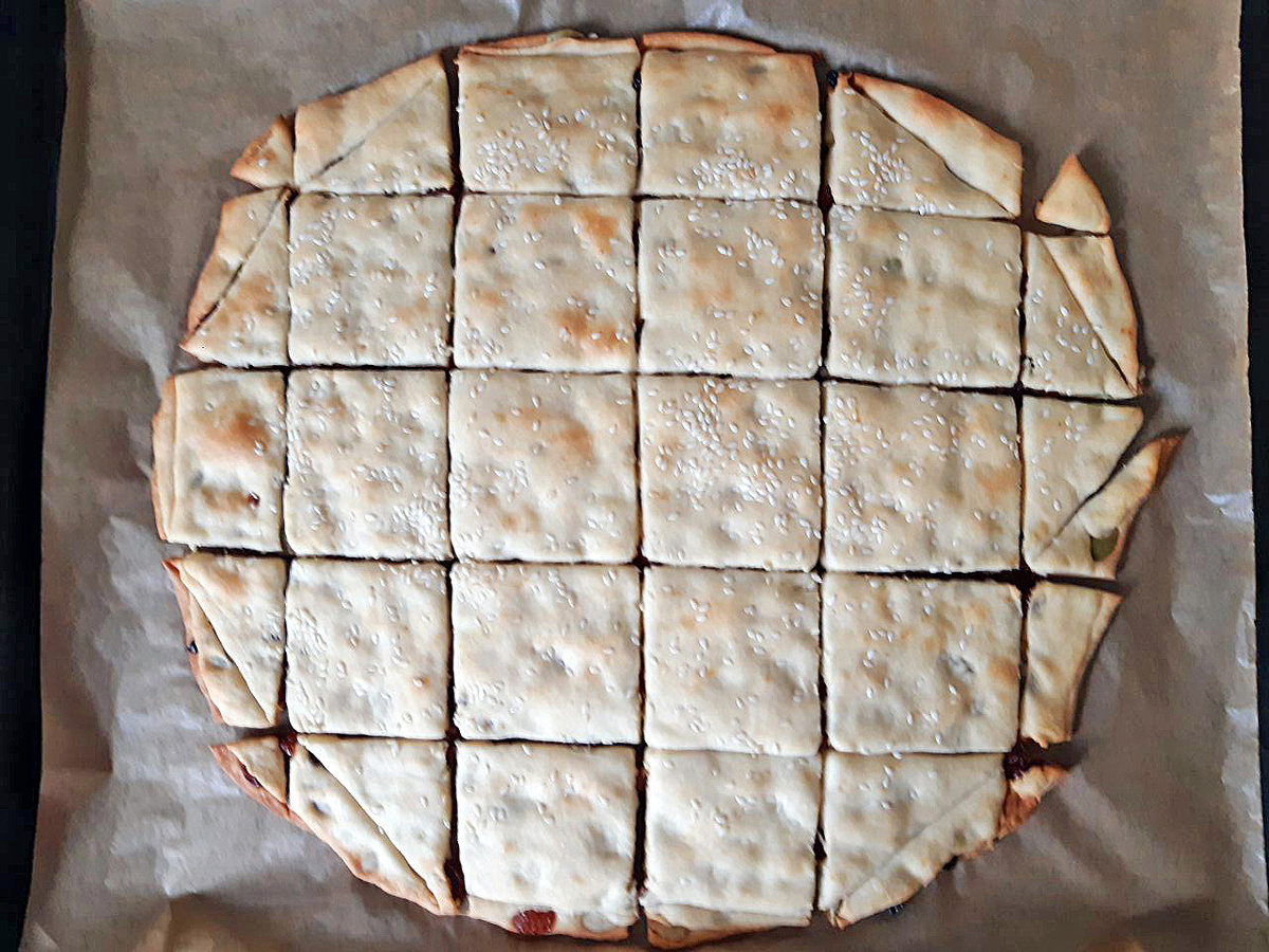 Края оказались тоньше, начали темнеть раньше