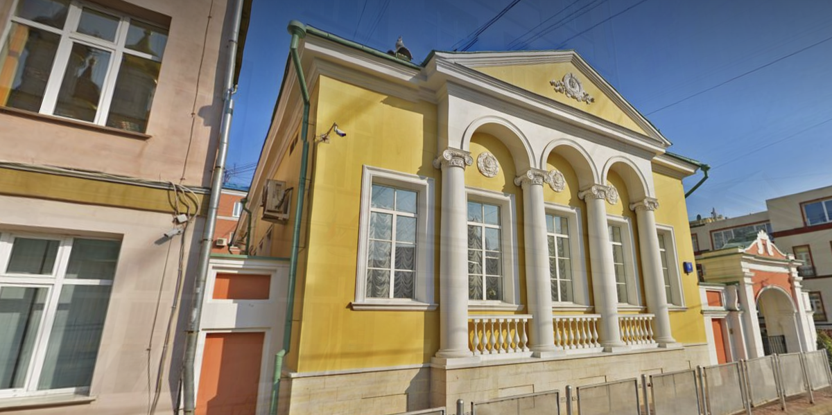 Дом Щепочкиной, 2020. Адрес: Спасопесковский переулок, 6с1. Яндекс.Панорамы.