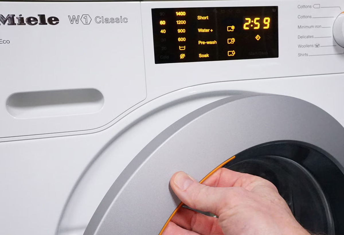 Проверка дверцы (люка) в стиральной машине Miele