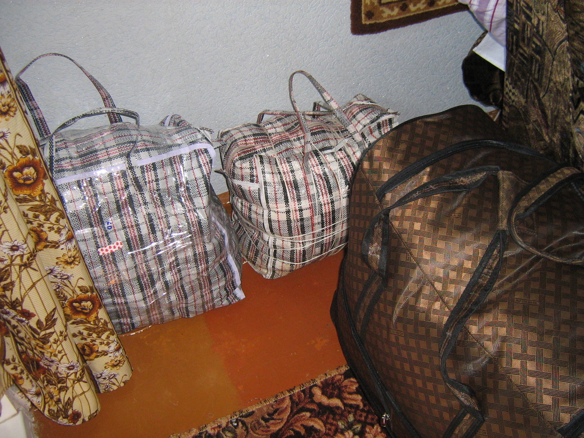 еще +2 сумки, ноут в кадр не попал)