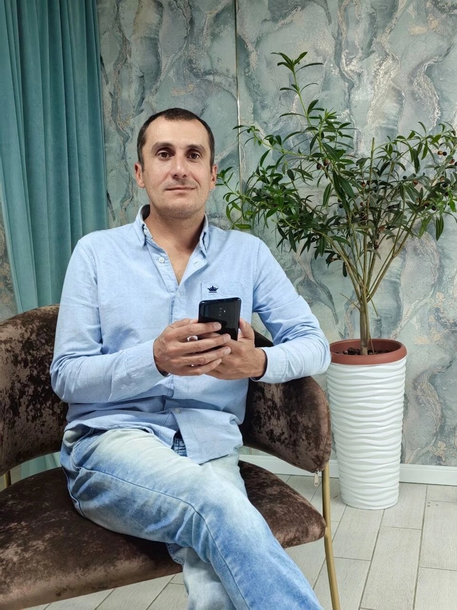 Автор задумался о жизни и мечтах...