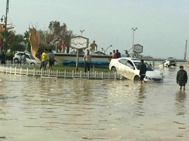 В результате цунами сильно пострадал берег южного Ирана. Судя по разрушениям высота волны была выше заявленных трёх метров 