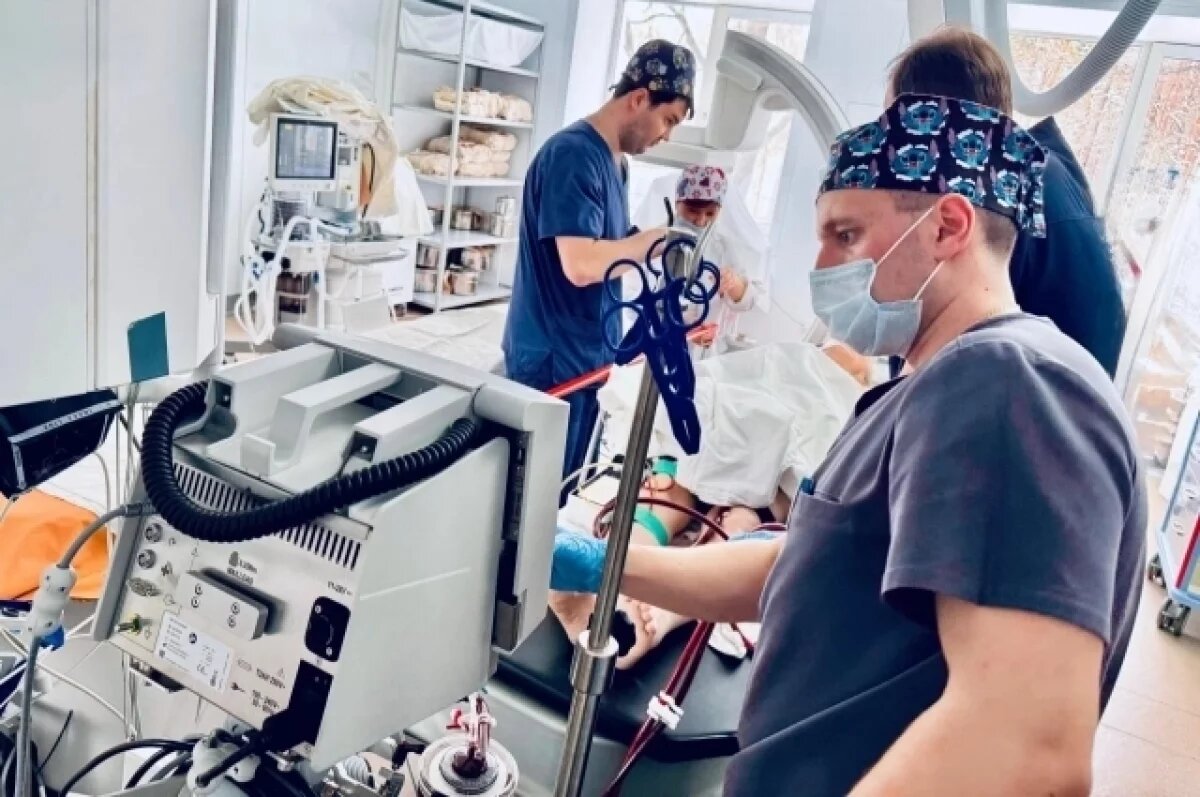    Калужские врачи впервые провели операцию с механическим кровообращением