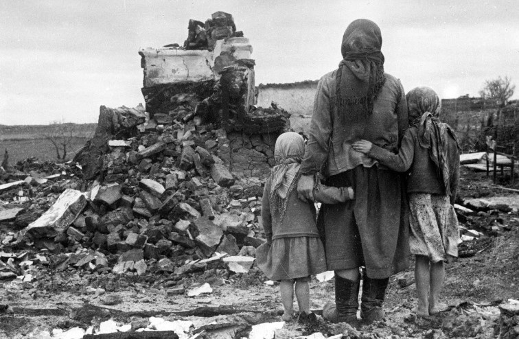 Источник фото: https://lenta.ru/articles/2025/01/27/den-pobedy/