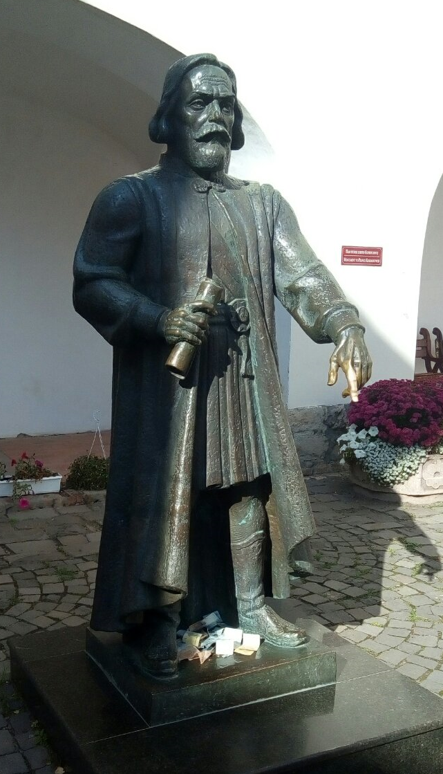 Памятник князю Фёдору Кориатовичу в замке Паланок, Мукачево, Закарпатская область Украины. Фото автора