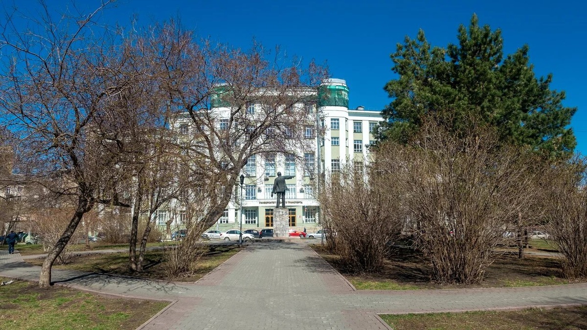 Дворец Труда. Новосибирск. Фотография - www.openmainphoto.ru